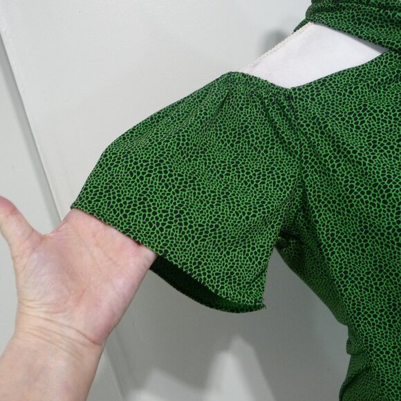 MK Green Cheetah Print Top Size MEDIUM - Picture 3 of 10